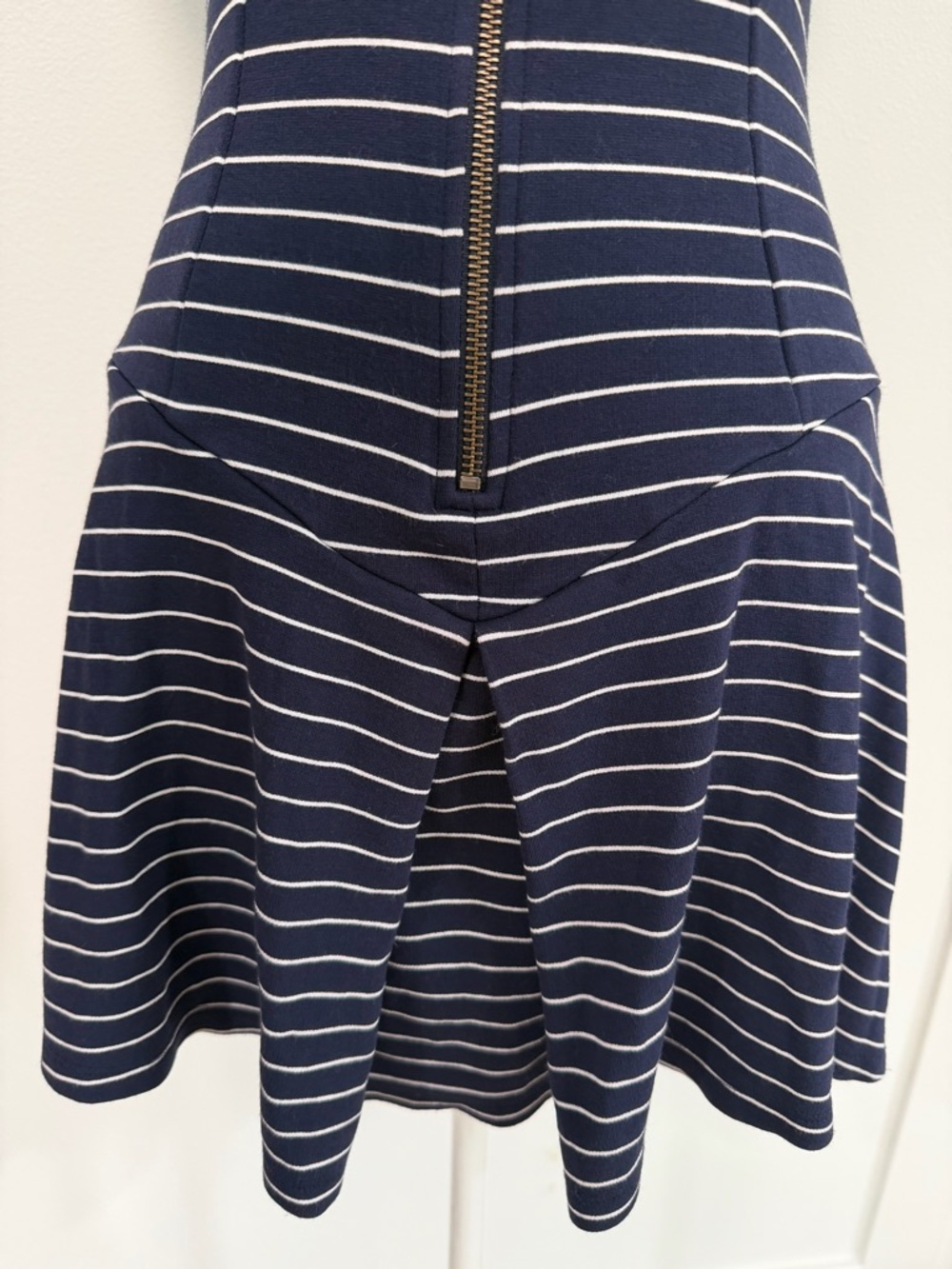 Theory Sayidres Striped Mini Dress Minimalist Nautical Zip Front Size 0 - Picture 7 of 7
